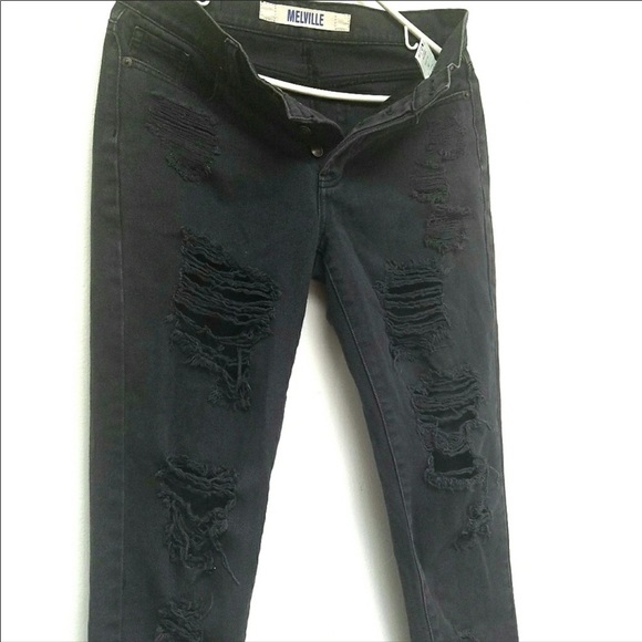 Distressed black brandy Melville boyfriend jeans - Picture 2 of 5